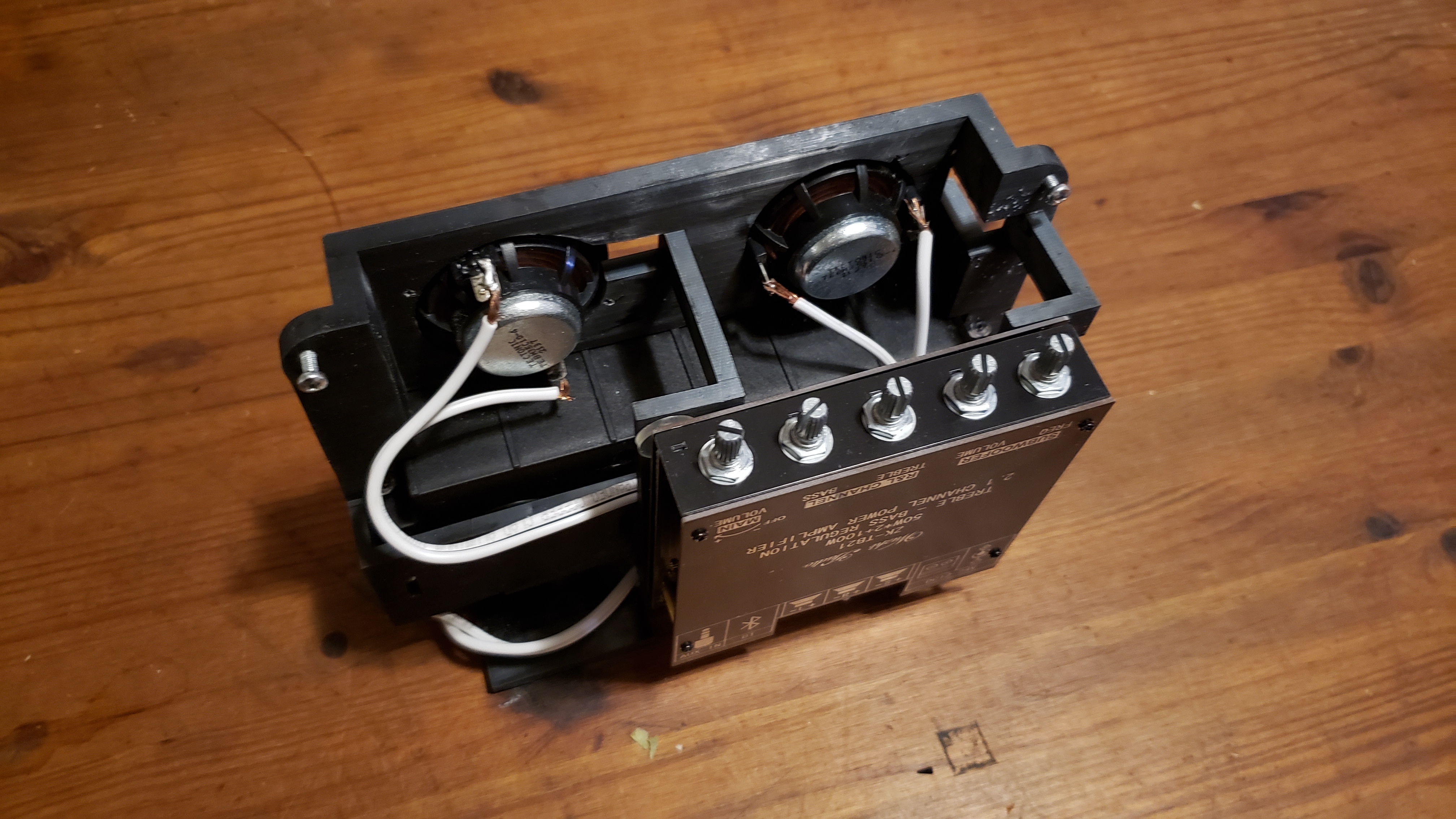 Internal assembly with amp board